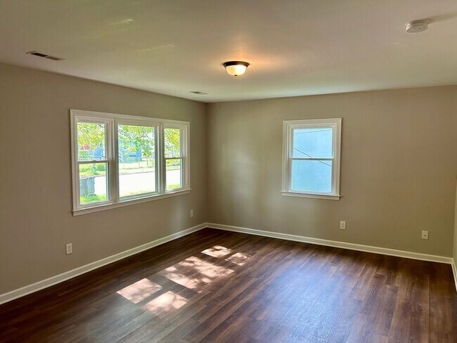 Foto del edificio - 1305 Lynhaven Ave