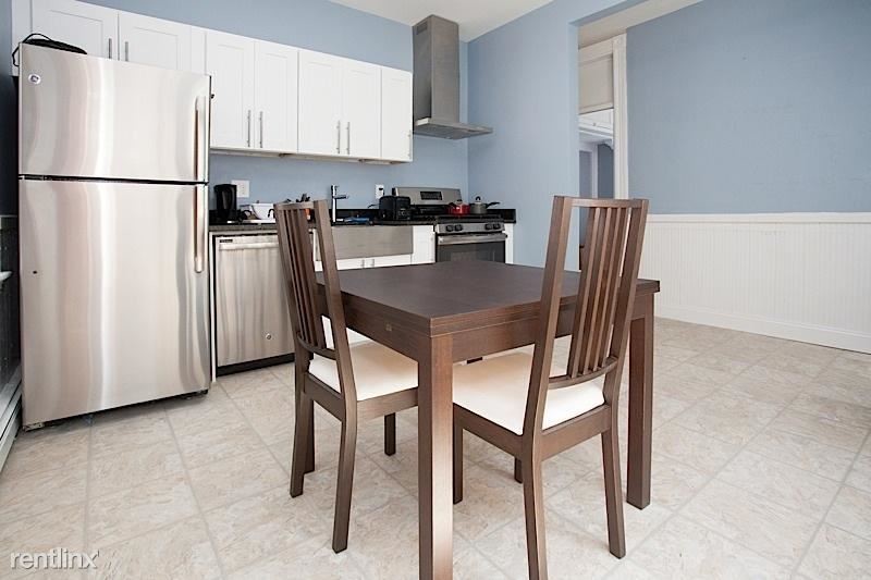 Foto principal - 4 br, 1 bath Apartment - 60 Binney St