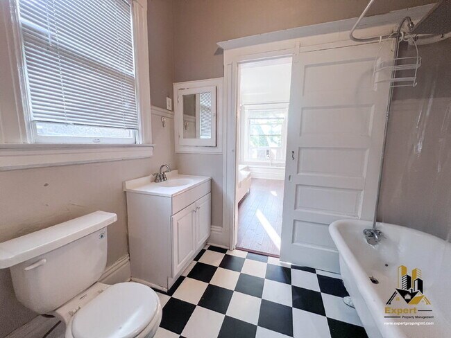 Building Photo - 1708 16th St