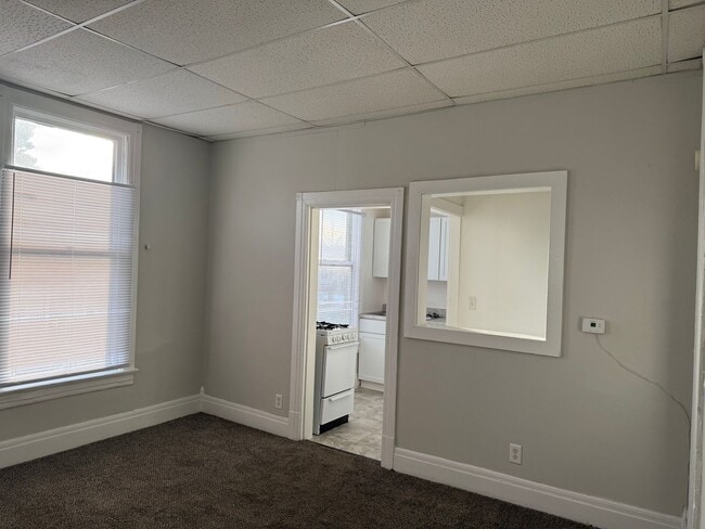 Photo - 912 N 10th St Apartment