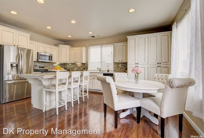 Foto del edificio - 2532 Abbeyhill Rd
