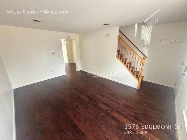 Building Photo - 3576 Edgemont St