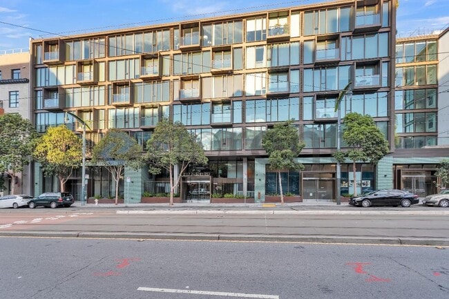 Building Photo - Unit 422