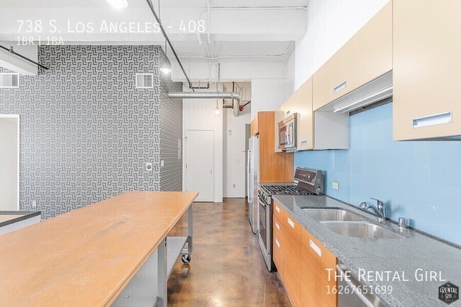 Photo - 738 S. Los Angeles -408 Apartment