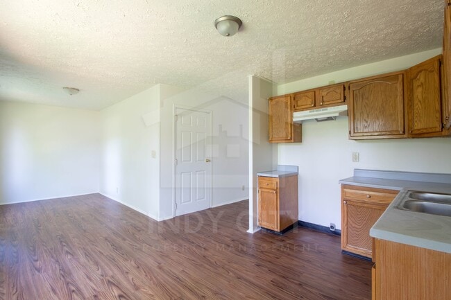 Foto del edificio - 8432 E 37th Pl