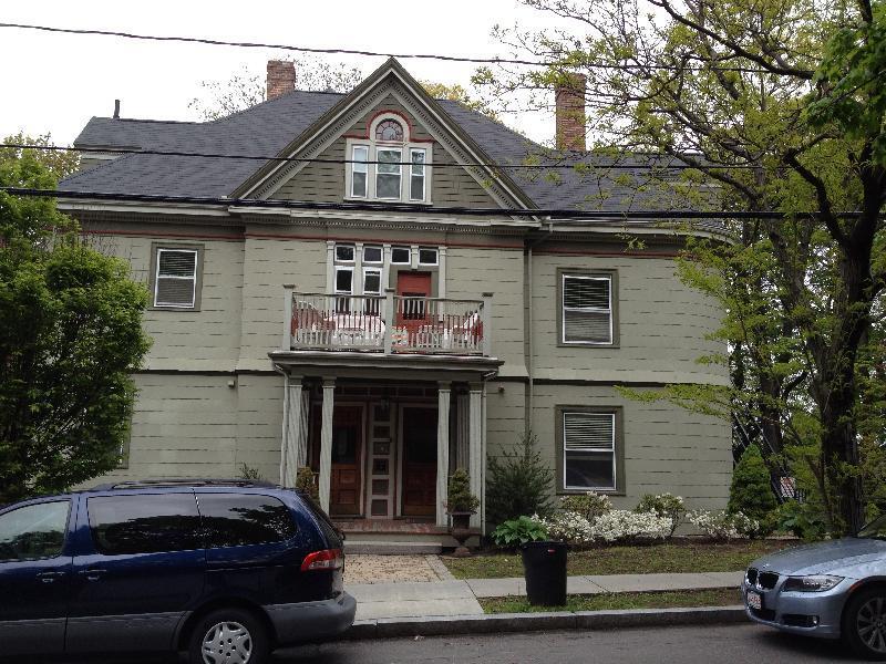 Primary Photo - 139 Winthrop Rd