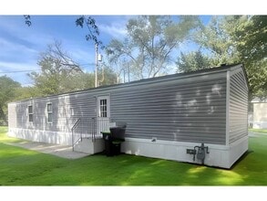 Building Photo - 1085 Spring Bay Rd