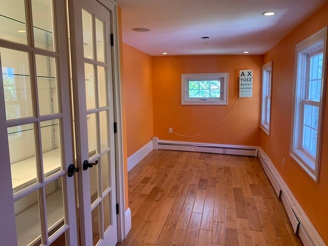 Foto del edificio - 10 Salem St Ave