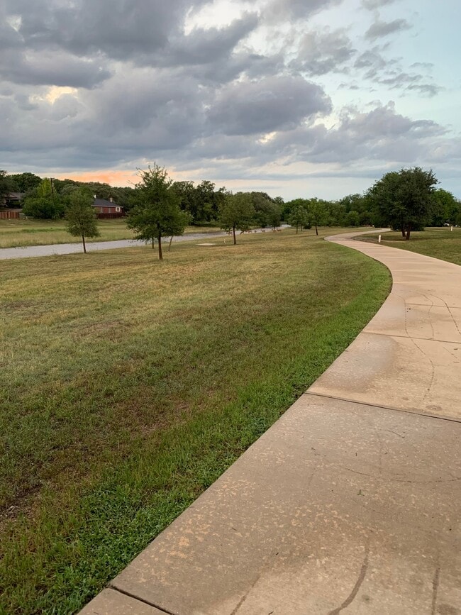 Foto del edificio - 9135 Braswell St