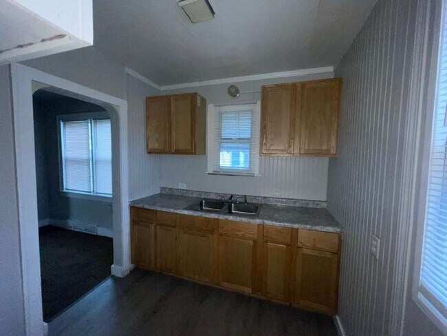 Foto del edificio - 583 E Kennett St