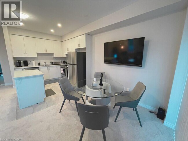 Photo du bâtiment - 2 Mockingbird Ln