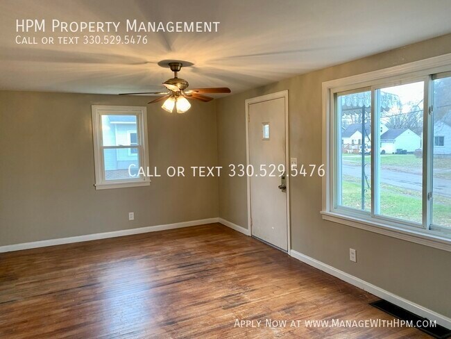 Building Photo - Nice Two Bedroom Ranch!