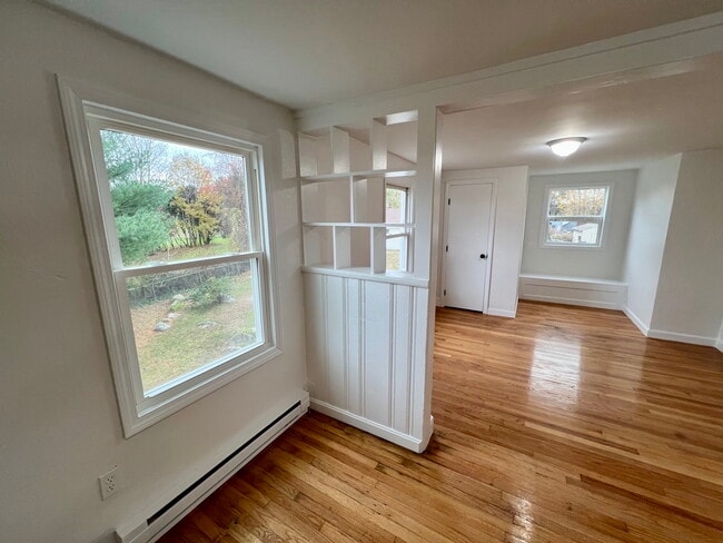 Building Photo - 40 Watch St