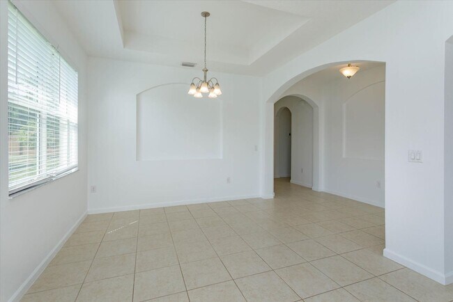 Building Photo - Immaculate Move-In Ready 3-Bedroom Home wi...