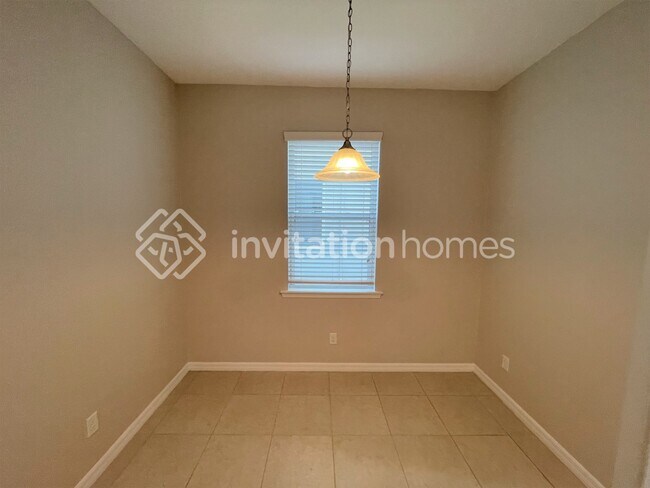 Building Photo - 14818 Caravan Ave
