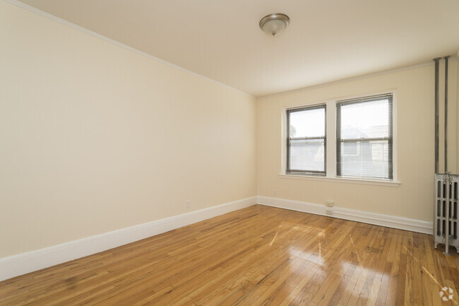 Building Photo - 140 Highland Ave