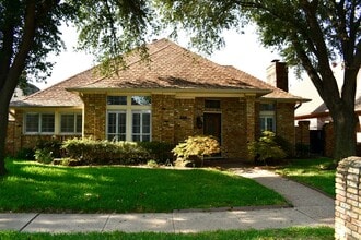 Building Photo - 908 McCoy Dr