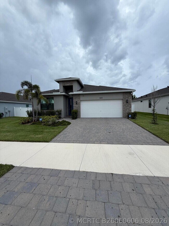 Building Photo - 1653 NE Ocean Dunes Dr