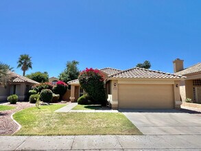 Building Photo - 7439 W Crest Ln