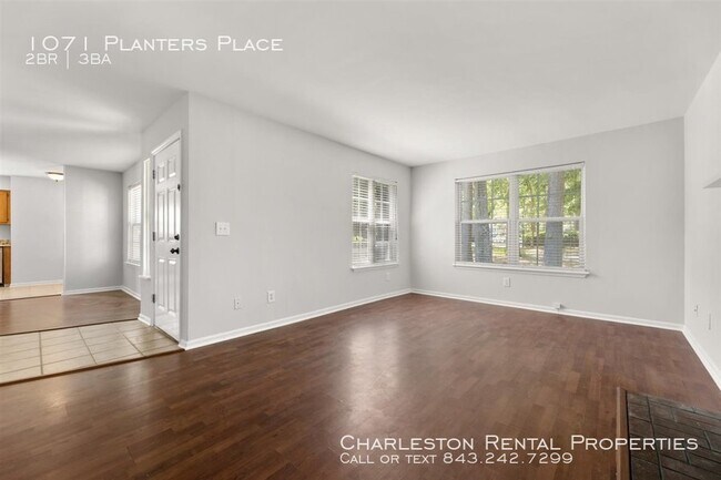 Building Photo - 1071 Planters Pl