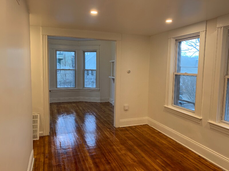 347 3rd St Unit 2F, Albany, NY 12206 Room for Rent in Albany, NY