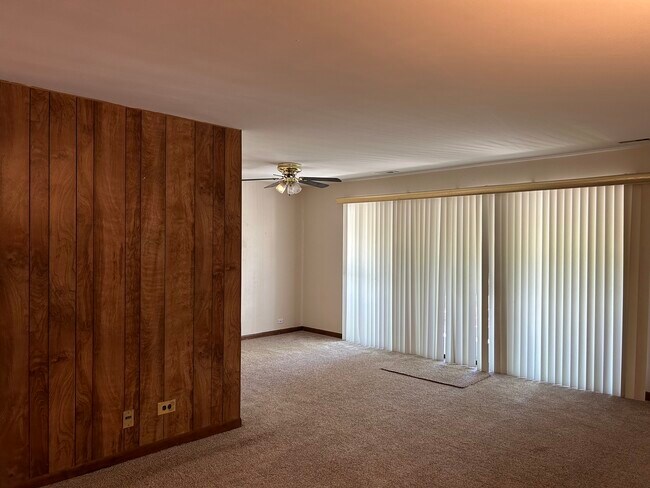 Foto del edificio - 1031 E 151st St