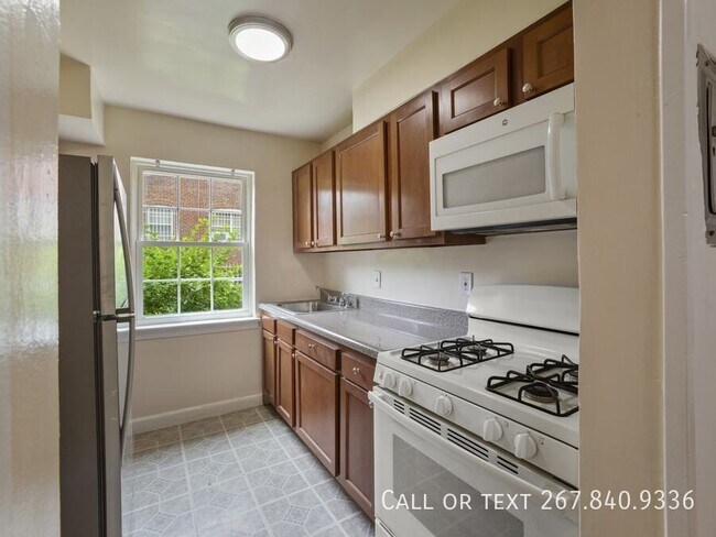Foto del edificio - 24 Danbury St SE