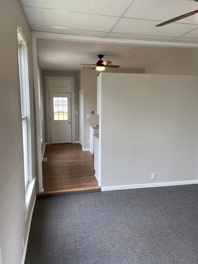 315 4th W St S Unit 3, Newton, IA 50208 Apartments in Newton, IA