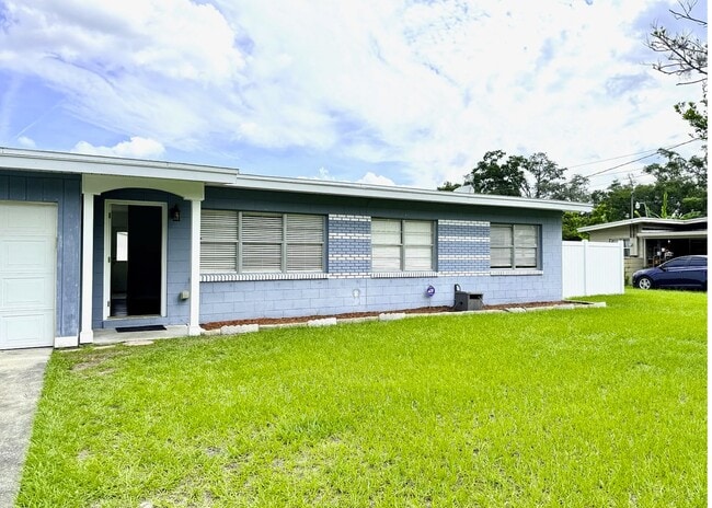 Foto del edificio - 1515 Sawyerwood Ave