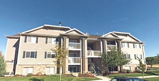 Building Photo - 8084 N Ridge Loop E