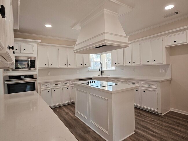 Foto del edificio - 16627 Aldenham Pl