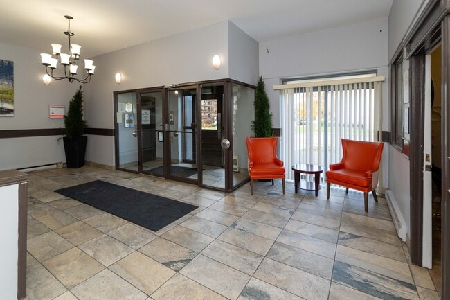 Building Photo - Regal Tower Apartments - Sarnia