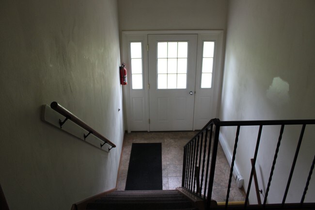 Building Photo - 235 Mathews Rd