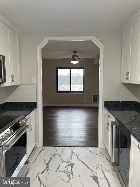 Foto del edificio - 205 Yoakum Pkwy