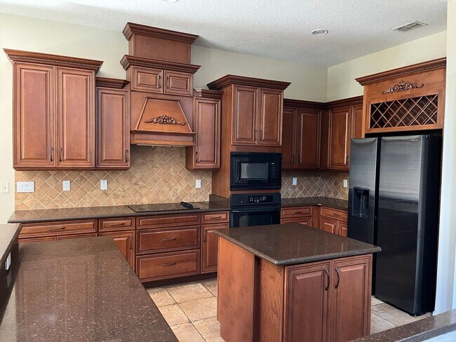 Foto del edificio - 16331 Tudor Lake Ct