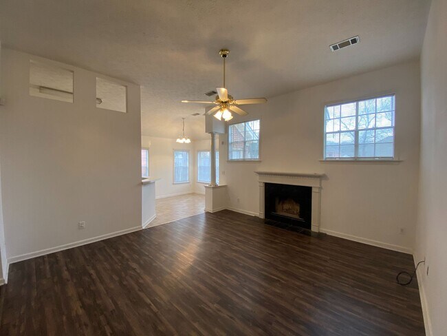 Building Photo - Home for rent in Montgomery!!! Available to View Now!!!