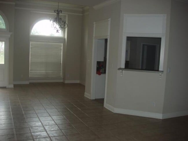 Building Photo - 8168 Myrtlewood Dr
