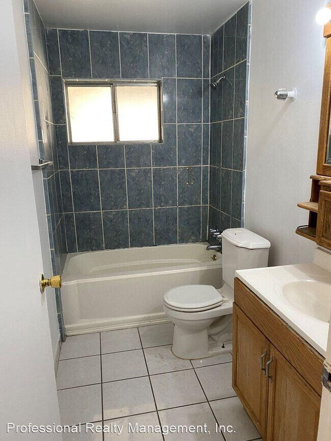 Building Photo - 4 br, 2 bath House - 2607 VALENCIA DR.