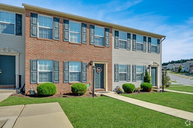 Building Photo - Lions Gate Townhomes