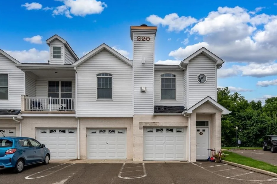 Photo - 220 Adams Pointe Blvd (Mars, PA)