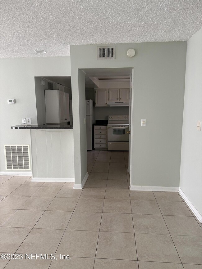 Building Photo - 695 A1A N