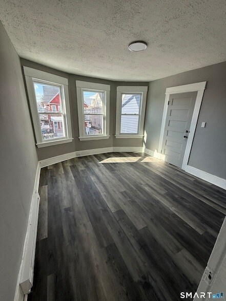 Foto del edificio - 500 Carroll Ave