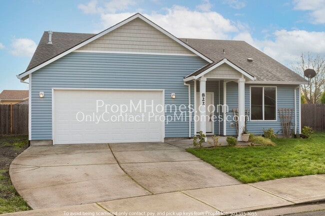 Building Photo - Charming Retreat in Scenic Molalla: Your I...