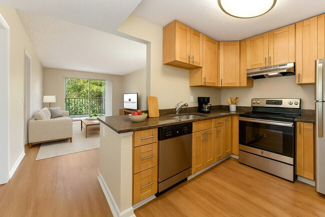 Building Photo - Plantation Gardens