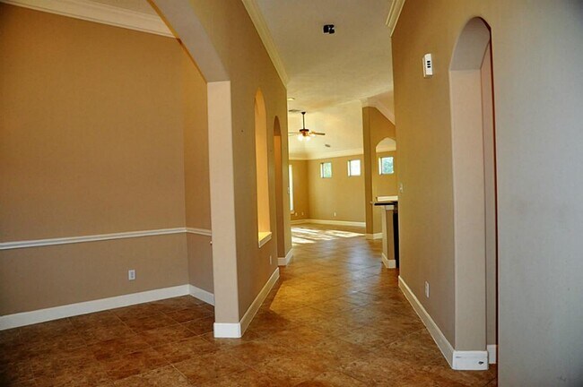 Building Photo - 2602 Rippling Bend Dr