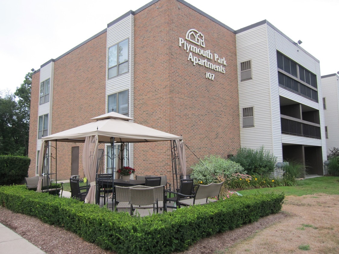 Primary Photo - Plymouth Park Apartments 55+