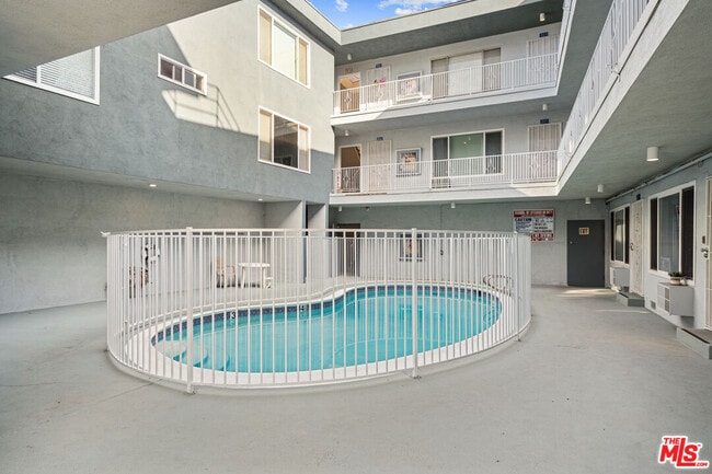 Foto del edificio - 1420 S Bedford St