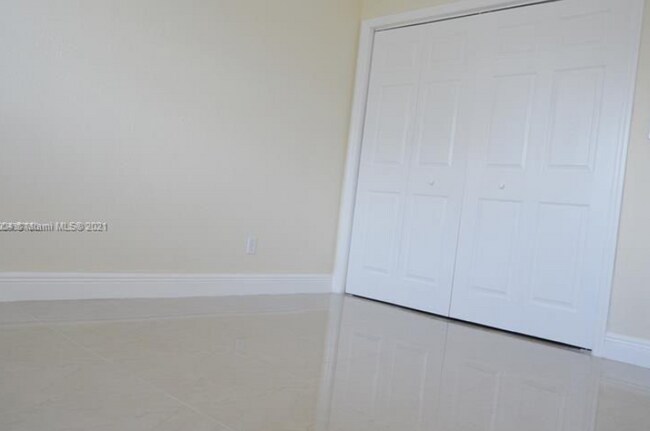 Foto del edificio - 4732 SW 33rd Ave