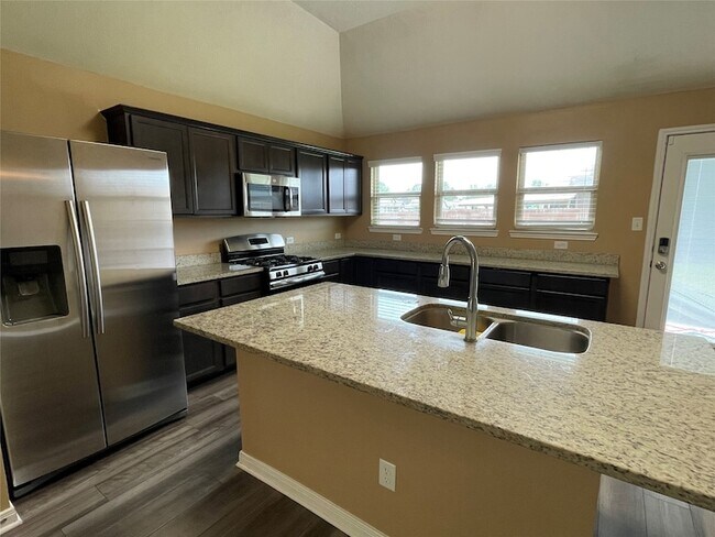 Foto del edificio - 832 Mockingbird St