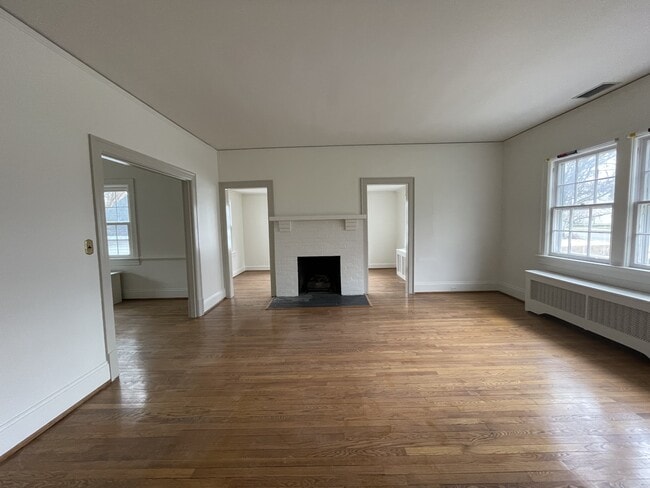 Building Photo - 3417 Plymouth Pl